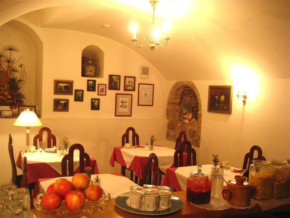 Grybas House Hotel Vilnius Restoran gambar